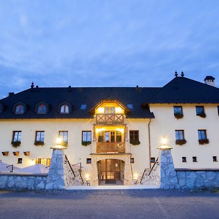 Hunting Chateau Krupina Exterior photo